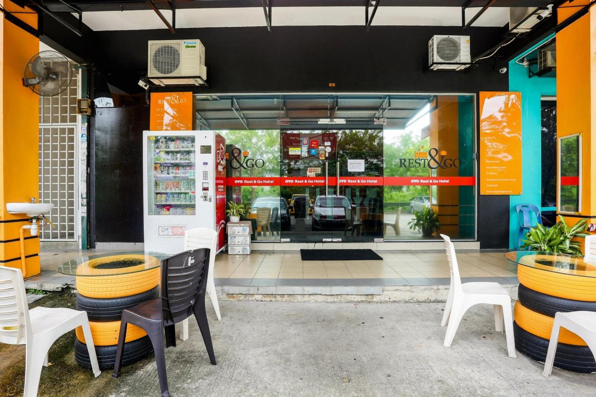 Oyo 90460 Hotel Kl2F Rest & Go Σαχ Αλάμ Εξωτερικό φωτογραφία